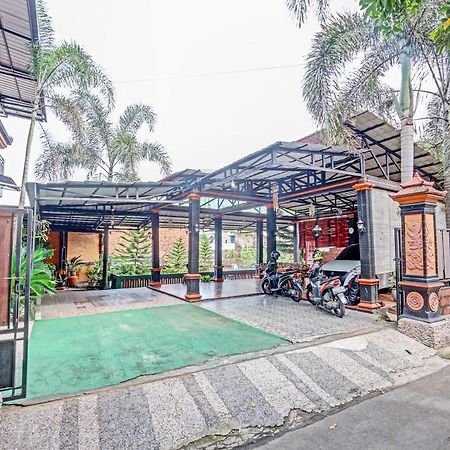 Spot On 91337 Pandu Homestay Klaten Wonogiri Экстерьер фото