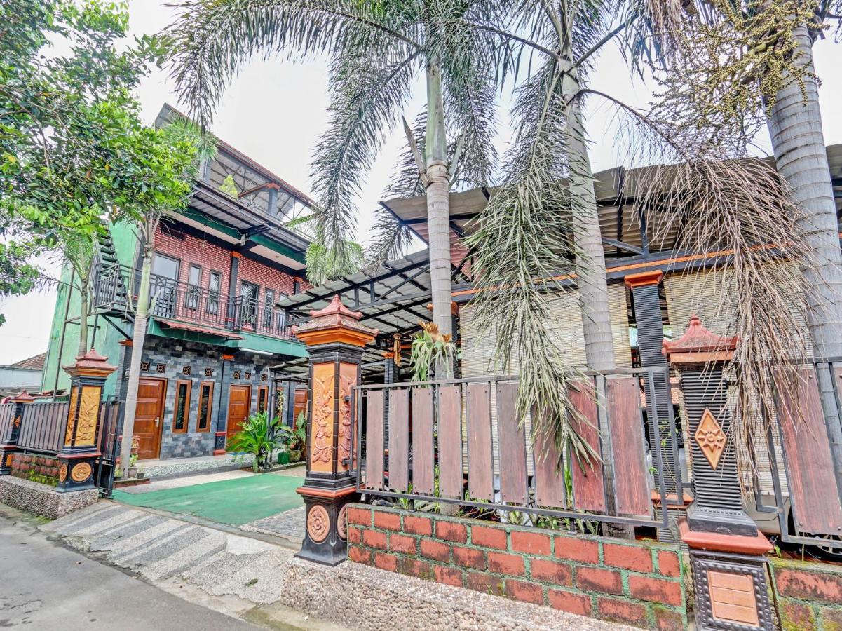 Spot On 91337 Pandu Homestay Klaten Wonogiri Экстерьер фото