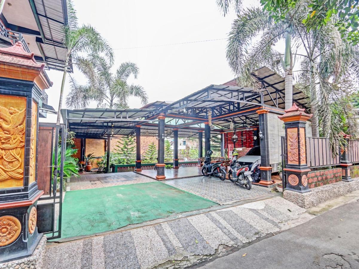 Spot On 91337 Pandu Homestay Klaten Wonogiri Экстерьер фото