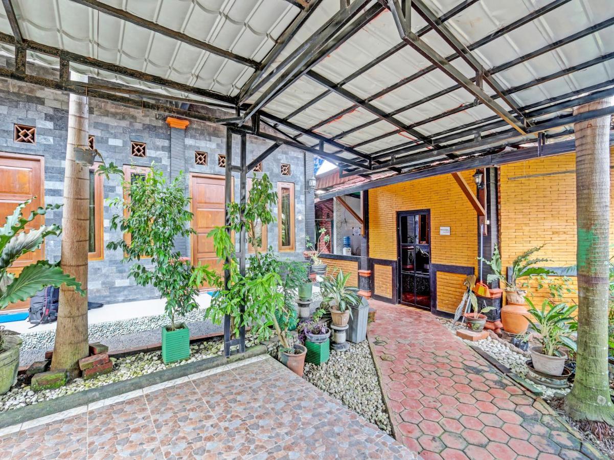 Spot On 91337 Pandu Homestay Klaten Wonogiri Экстерьер фото