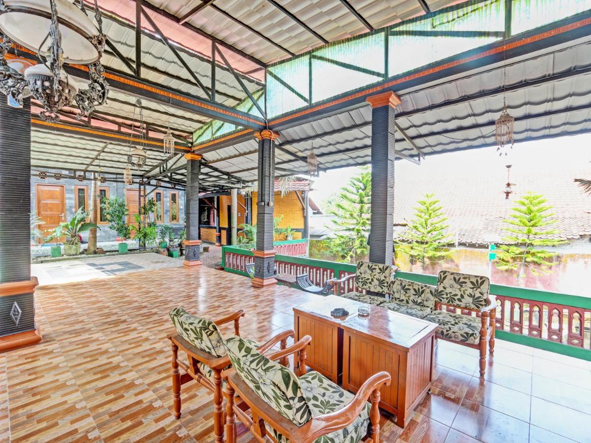 Spot On 91337 Pandu Homestay Klaten Wonogiri Экстерьер фото